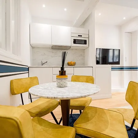 Apartment Mbm - Marais Paris
