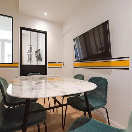 Apartment Mbm - Marais Paris